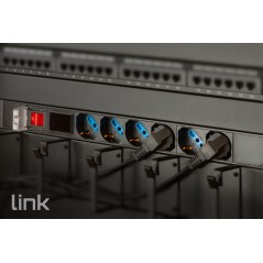 MULTIPRESA 6 POSIZIONI DA RACK 19" CON DISPLAY PER IL CARICO DEI DISPOSITIVI COLLEGATI