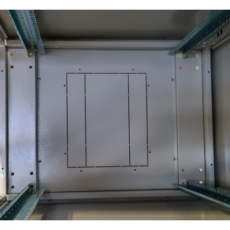 ARMADIO RACK PER RETI 19" 42U (A)2000, (L)600, (P)600 COLORE GRIGIO PORTA TRAFORATA SERIE EAVI