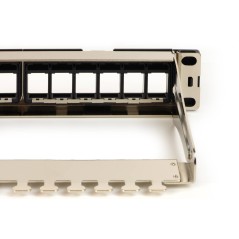 PANNELLO PATCH VUOTO IN METALLO CON FRAME REMOVIBILI CON BARRA SUPPORTO POSTERIORE PER CONNETTORI SCHERMATI CON PRESA A TERRA