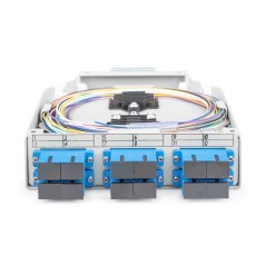 SCATOLA PER GUIDA TOP-HAT IN FIBRA OTTICA, OS2, EQUIPAGGIATA, CON ADATTATORE SC E PIGTAIL