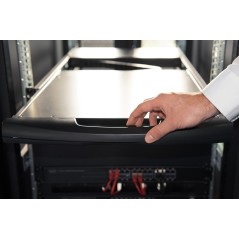 CONSOLE TFT 19" PER RACK 19 CON SWITCH KVM 8 PORTE CAT 5 TASTIERA ITALIANA