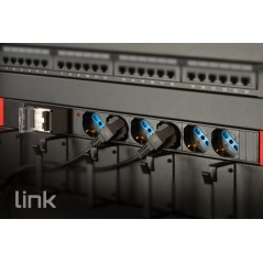 MULTIPRESA ALIMENTAZIONE PER RACK 19" CON 6 PRESE UNIVERSALI TRIPOLARI/SCHUKO MAGNETOTERMICA CON STAFFE COLORE ROSSO