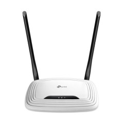 ROUTER 300MBPS WIRELESS CON SWITCH 4 PORTE