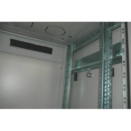 ARMADIO 26 UNITA' LINEA PROFESSIONALE (A)1310 X (L)600) X (P)600 MM. COLORE NERO RAL 9005