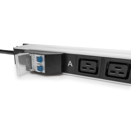 DIGITUS PDU IT DI BASE, MONOFASE 32A, 24 X C13, 4 X C19, CAVO DI ALIMENTAZIONE DA 3 M, SPINA IEC 60309 32A