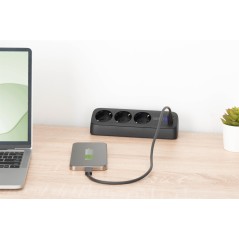 DIGITUS PRESA PER UFFICIO A 3 VIE CON 2X CONNESSIONI USB-A E 1X USB-C, NERO