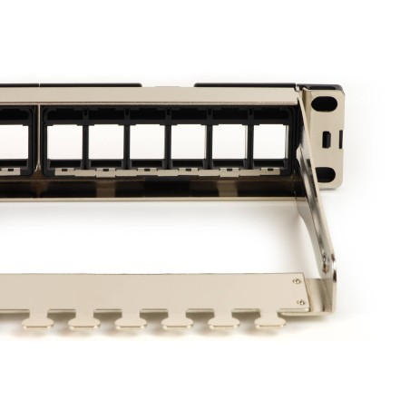 PANNELLO PATCH VUOTO IN METALLO CON FRAME REMOVIBILI CON BARRA SUPPORTO POSTERIORE PER CONNETTORI SCHERMATI CON PRESA A TERRA
