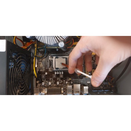 PASTA TERMICA CONDUTTIVA PER DISSIPATORI 1 GRAMMO IN SIRINGA CON SPATOLA